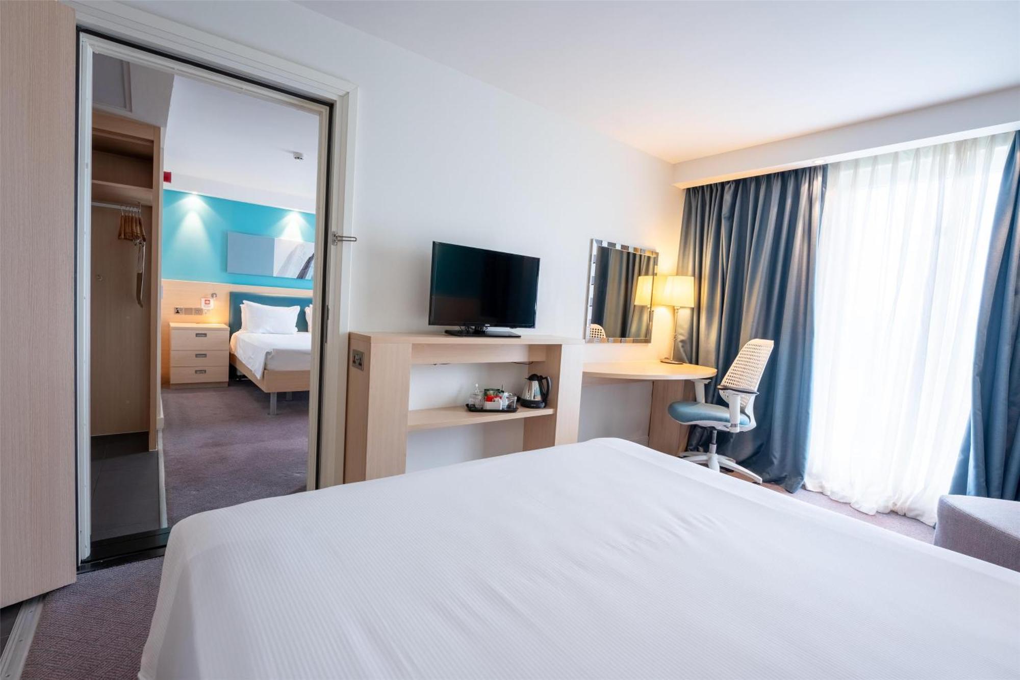 Hotel Hampton By Hilton Bristol Airport Redhill  Exterior foto