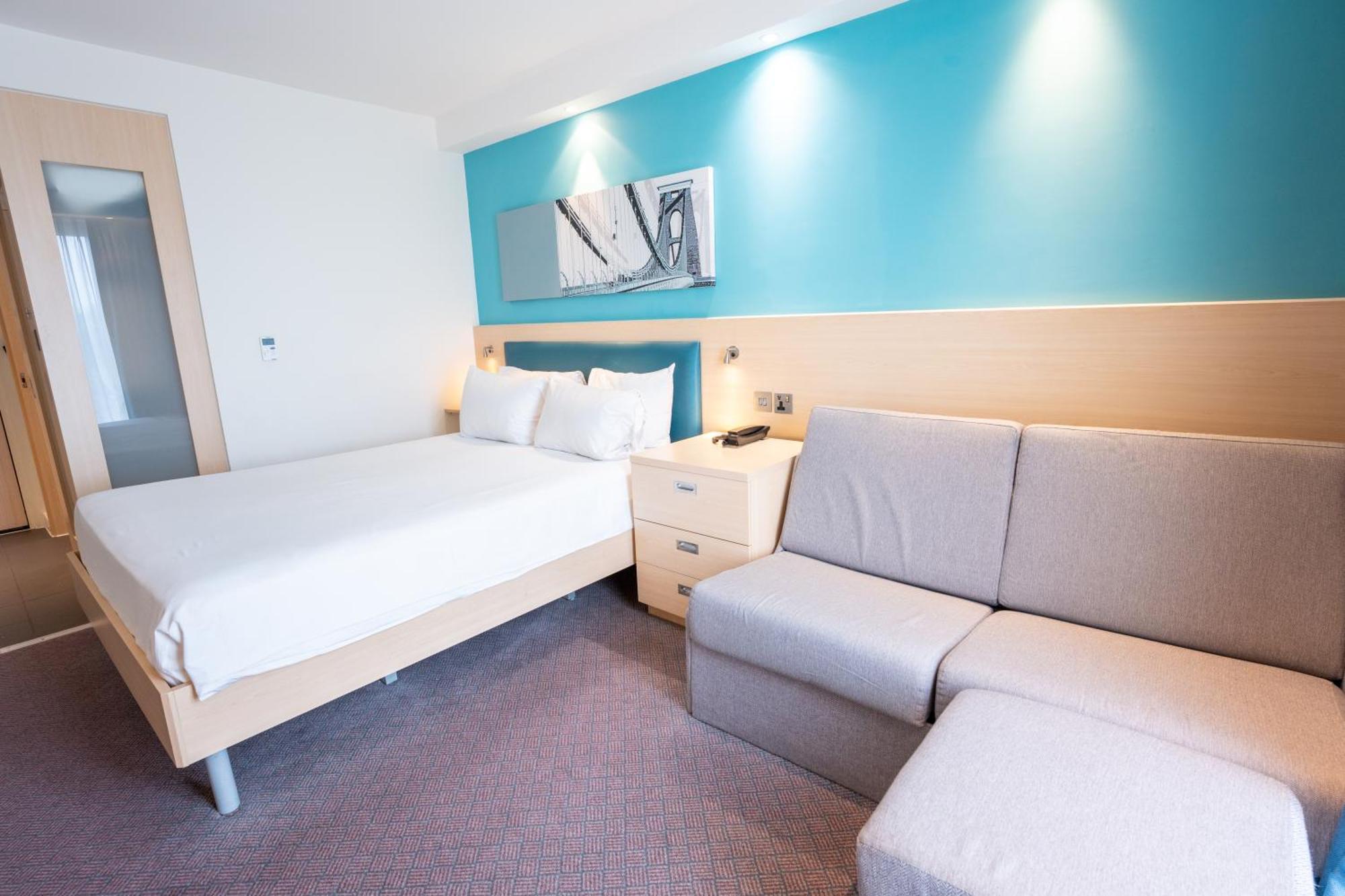 Hotel Hampton By Hilton Bristol Airport Redhill  Exterior foto