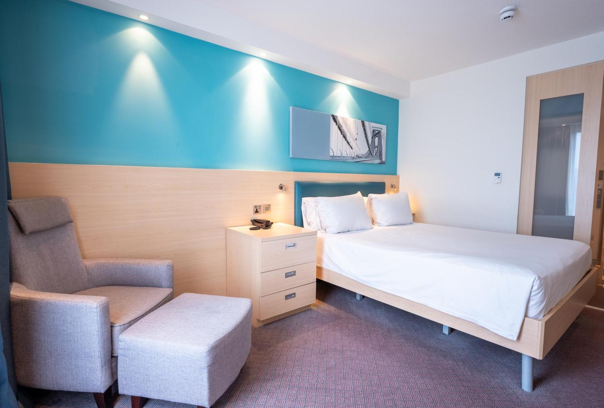 Hotel Hampton By Hilton Bristol Airport Redhill  Exterior foto