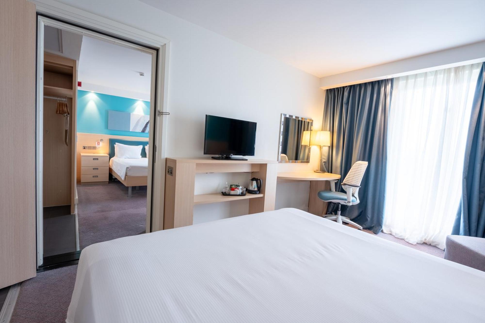 Hotel Hampton By Hilton Bristol Airport Redhill  Exterior foto
